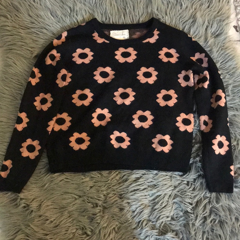 Flower sweater